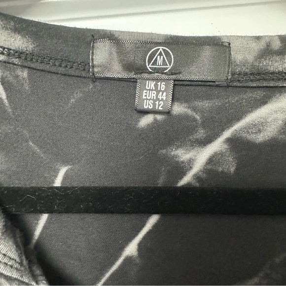 Missguided Black and Gray Tie-Dye Front Lace-Up Design Dress - Picture 7 of 8